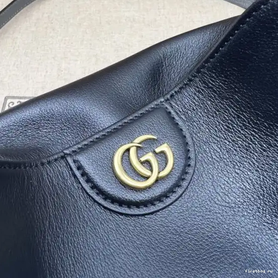 First bag ru Gucci small bag shoulder Diana 0627